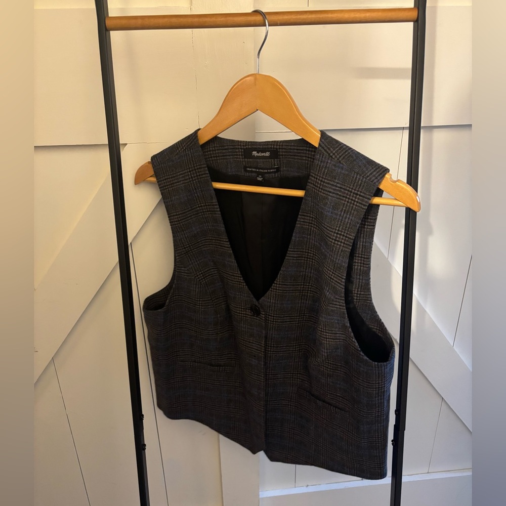 Madewell vest, lightly worn, Size 14